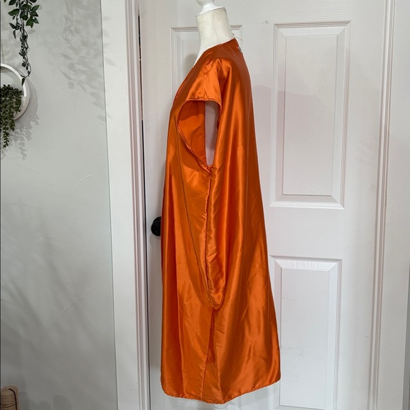 NWT COLOI Vibrant Orange Silk Sleeveless Kimono - Picture 2 of 6